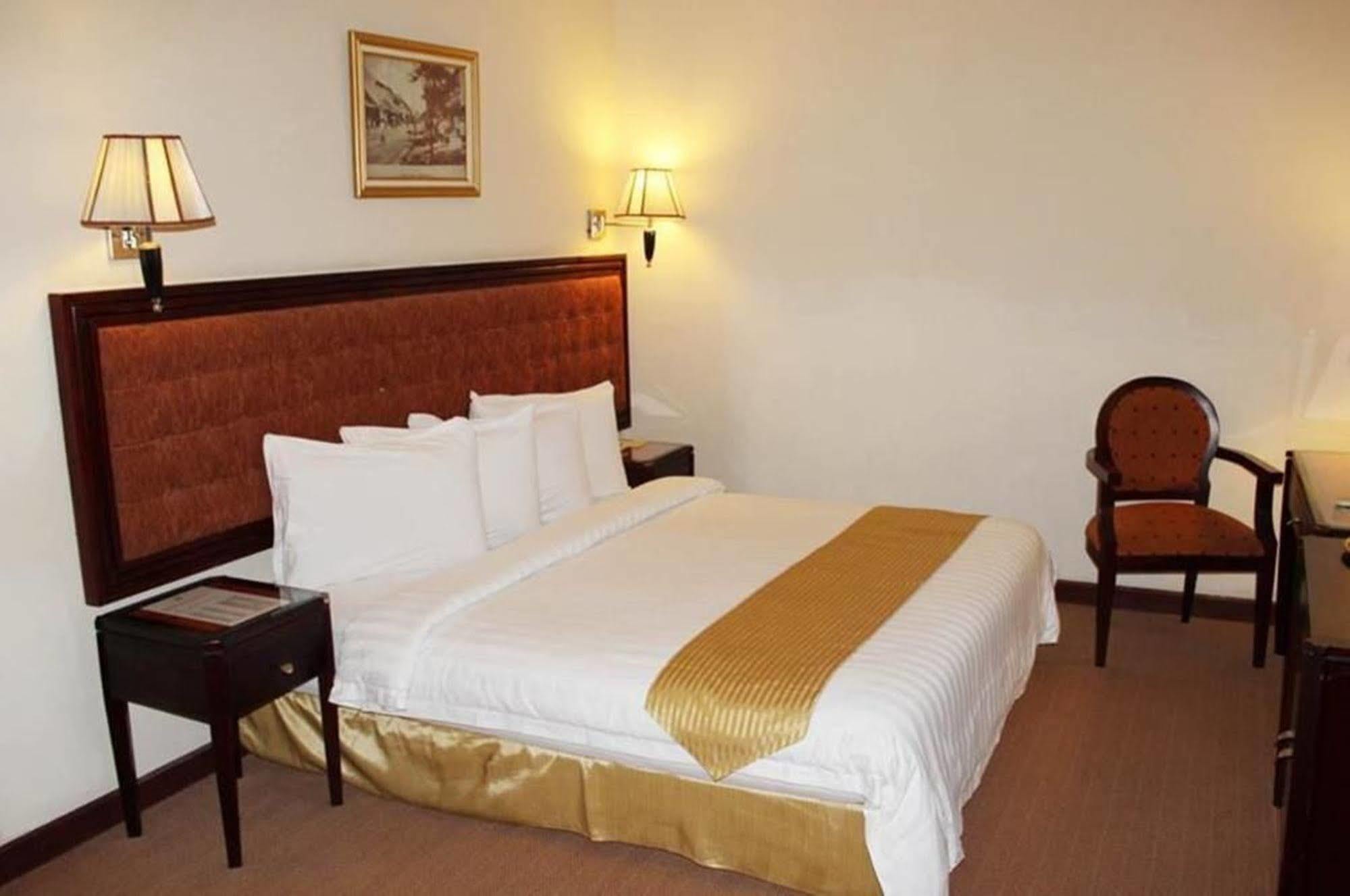 Harbourbay Amir Hotel Batam 외부 사진